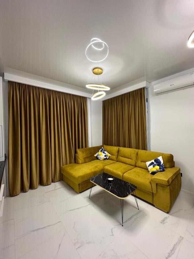 Studio303 By Allegio: Mamaia'S Seaside Luxury Near Finest Clubs & Beaches Kültér fotó