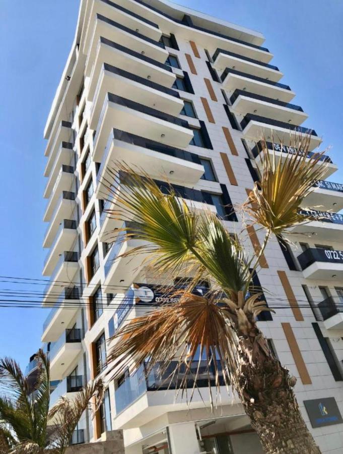 Studio303 By Allegio: Mamaia'S Seaside Luxury Near Finest Clubs & Beaches Kültér fotó