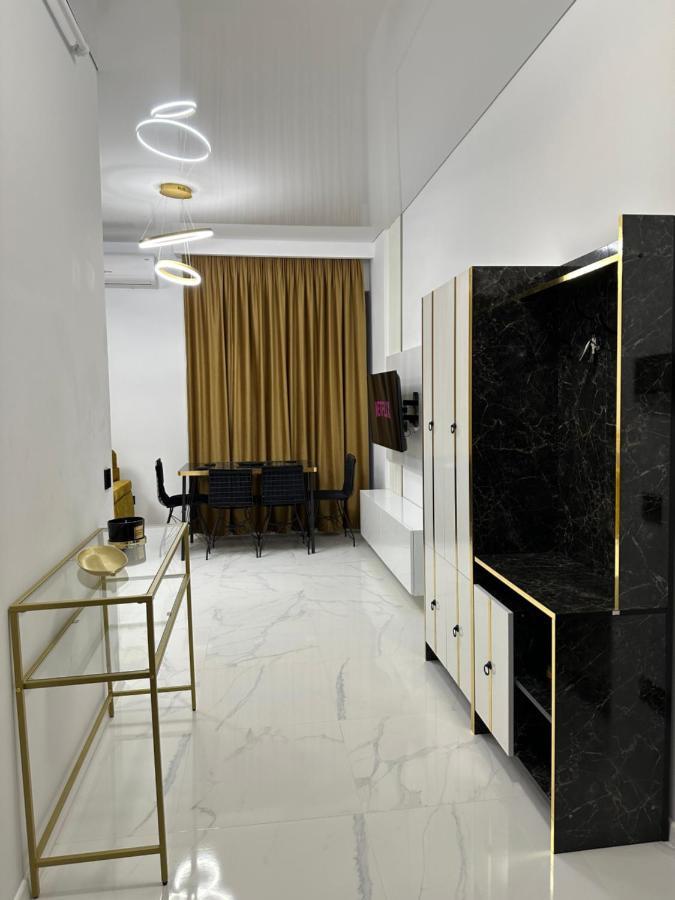 Studio303 By Allegio: Mamaia'S Seaside Luxury Near Finest Clubs & Beaches Kültér fotó